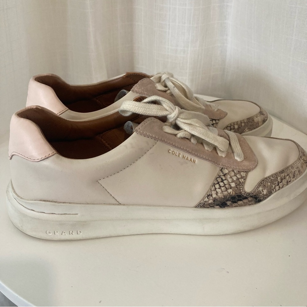 Women COLE HAAN Grand Series W21398 lace casual sneakers size US 9 1/2.